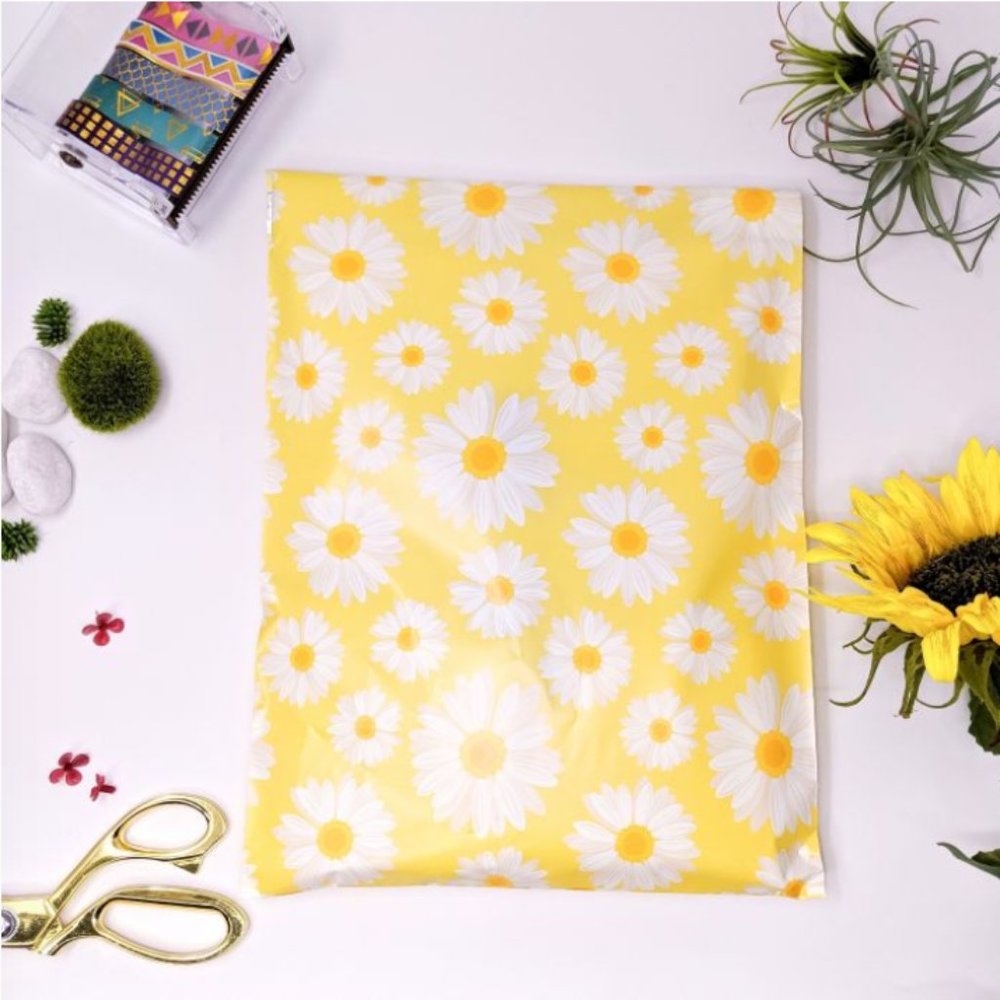 50 10X13 Yellow & Daisies Poly Mailers PRICE FIRM